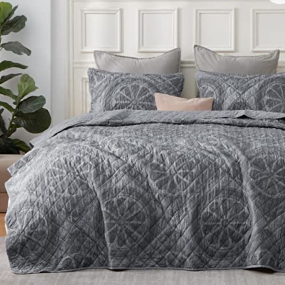 bedsure Bedding Bedsure Reversible Gray King Size Comforter Set Nib Poshmark